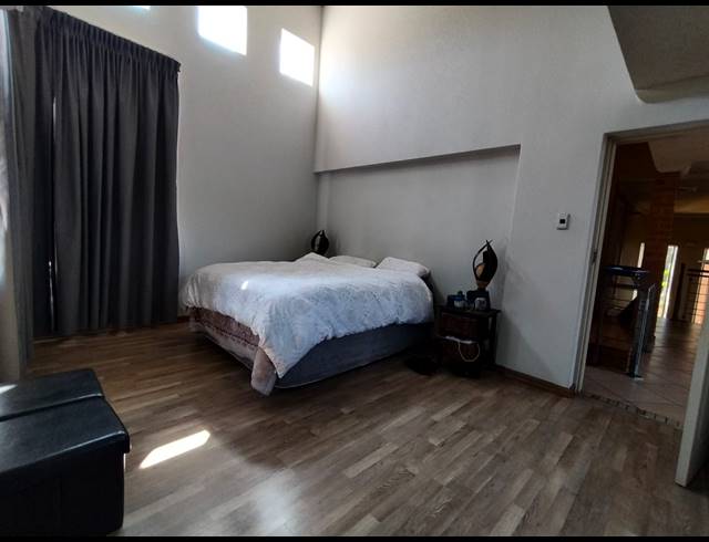 3 BEDROOM TOWNHOUSE FOR SALE IN CASHAN